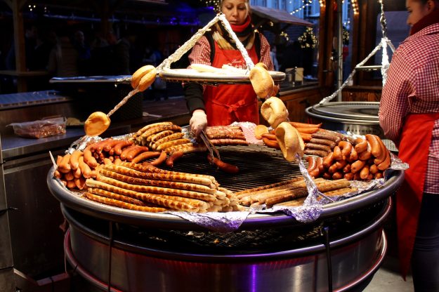 Christmas Market Foods: What To Eat & Drink In Germany - The Curious