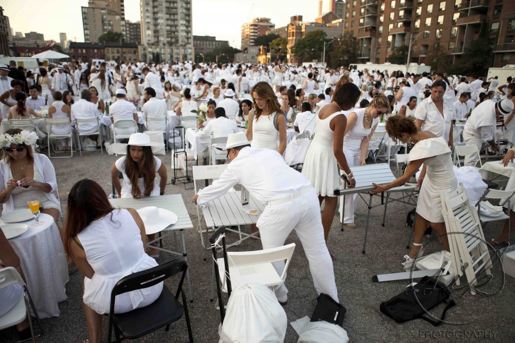 Guests setting up their tables for Diner En Blanc Toronto