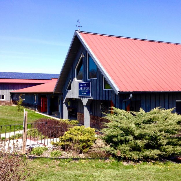 Seneca Lake Wineries, Lakewood Vineyards in Finger Lakes Wine Country