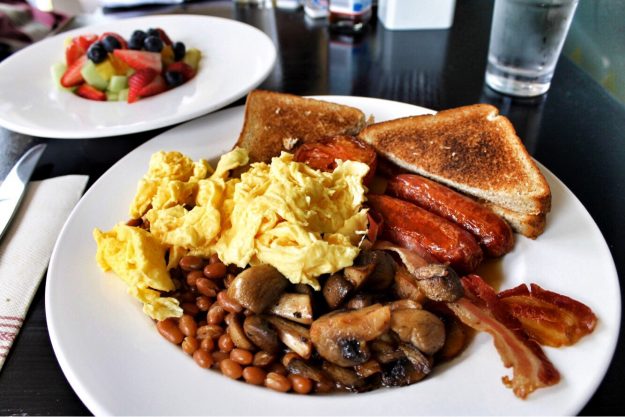 Where To Eat In Bermuda, Best food in Bermuda, best restaurants, local must-eats, Bouchée Bistro Français, brunch in Bermuda