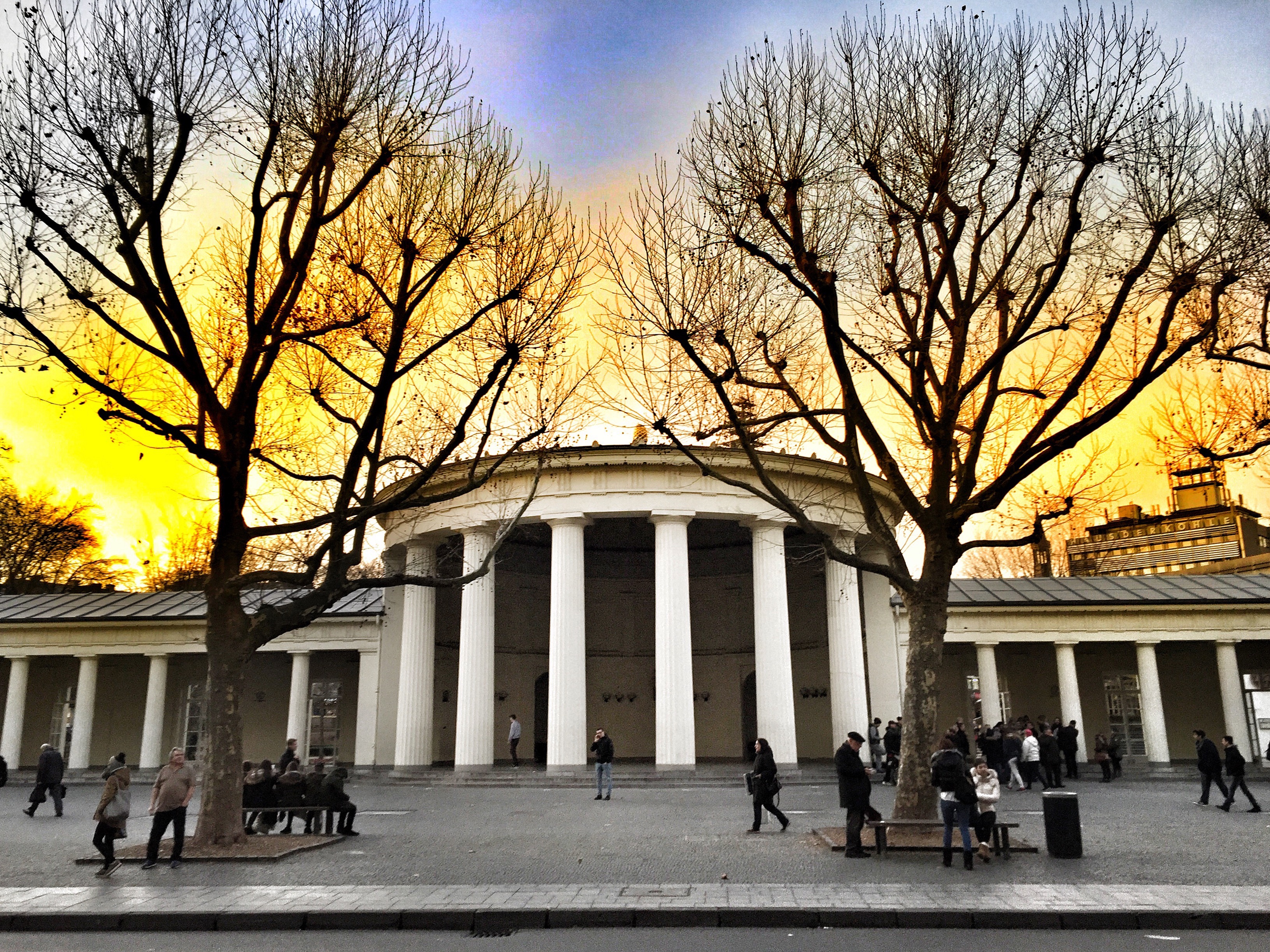 What to eat, see and do in Aachen Germany. Weekend itinerary. Elisenbrunnen.