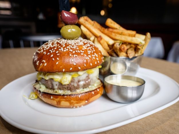 Maple Leaf Tavern Toronto Review