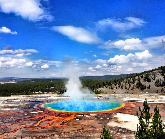 Road Trip Itinerary Through Wyoming, Grand Prismatic Spring, Yellowstone