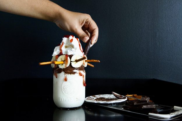 How To Make An Epic Vanilla Milkshake or FreakShake