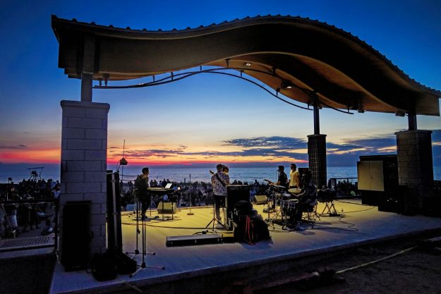 Weekend Escapes: Grand Bend Beach, free concert