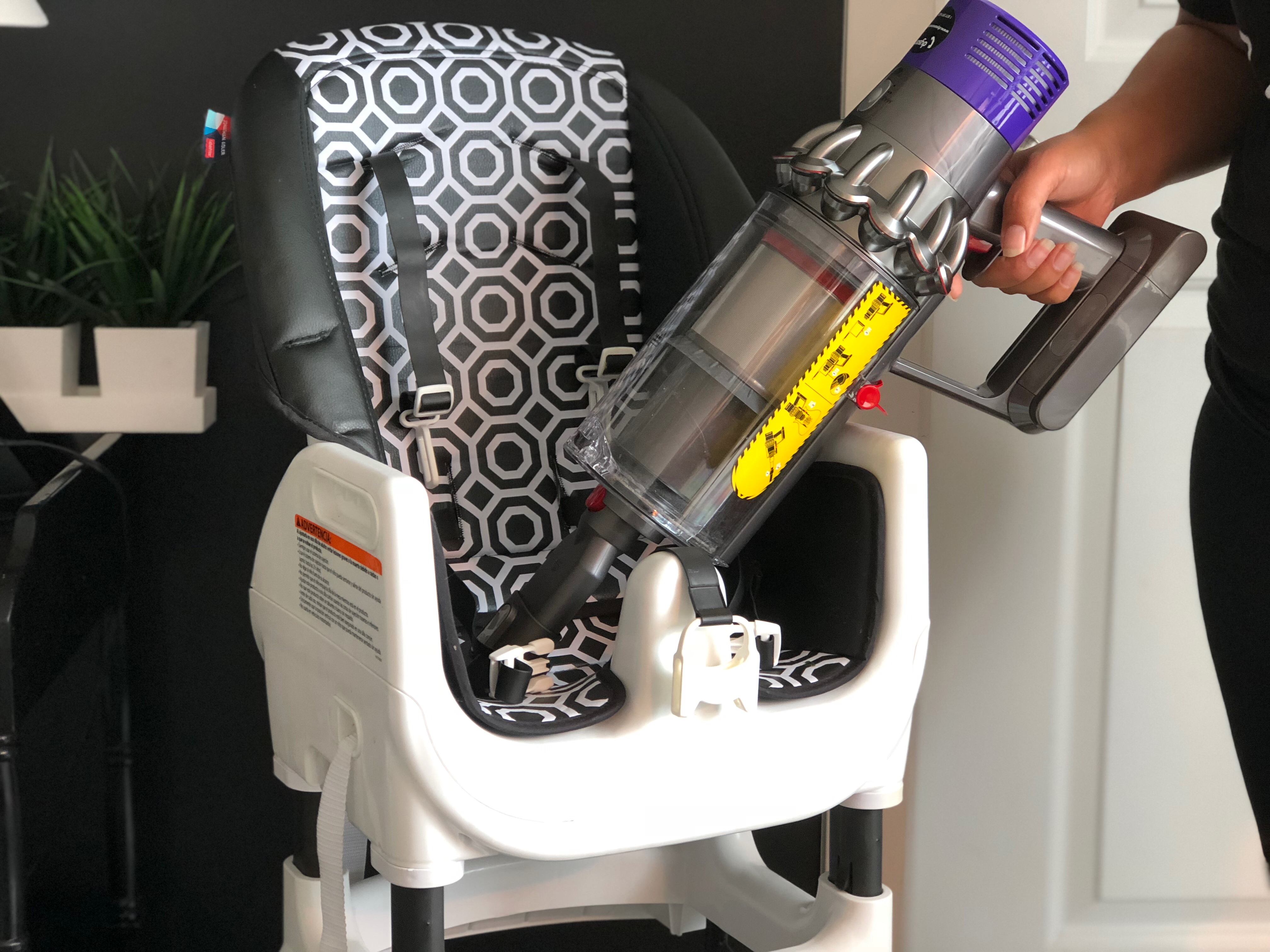 Review: Dyson Cyclone V10 Absolute Vacuum