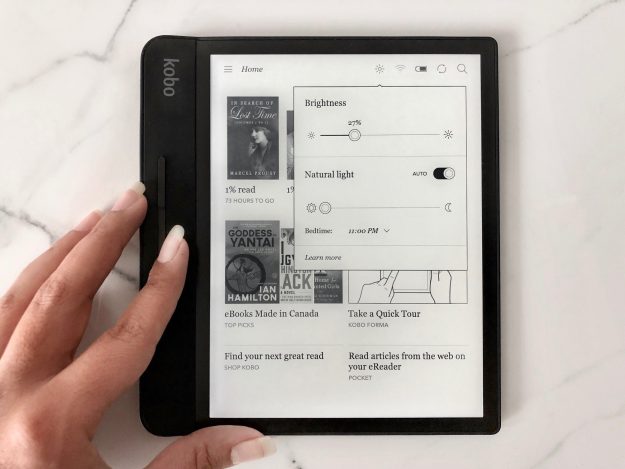 Kobo Forma Is The Best E-Reader For Travel