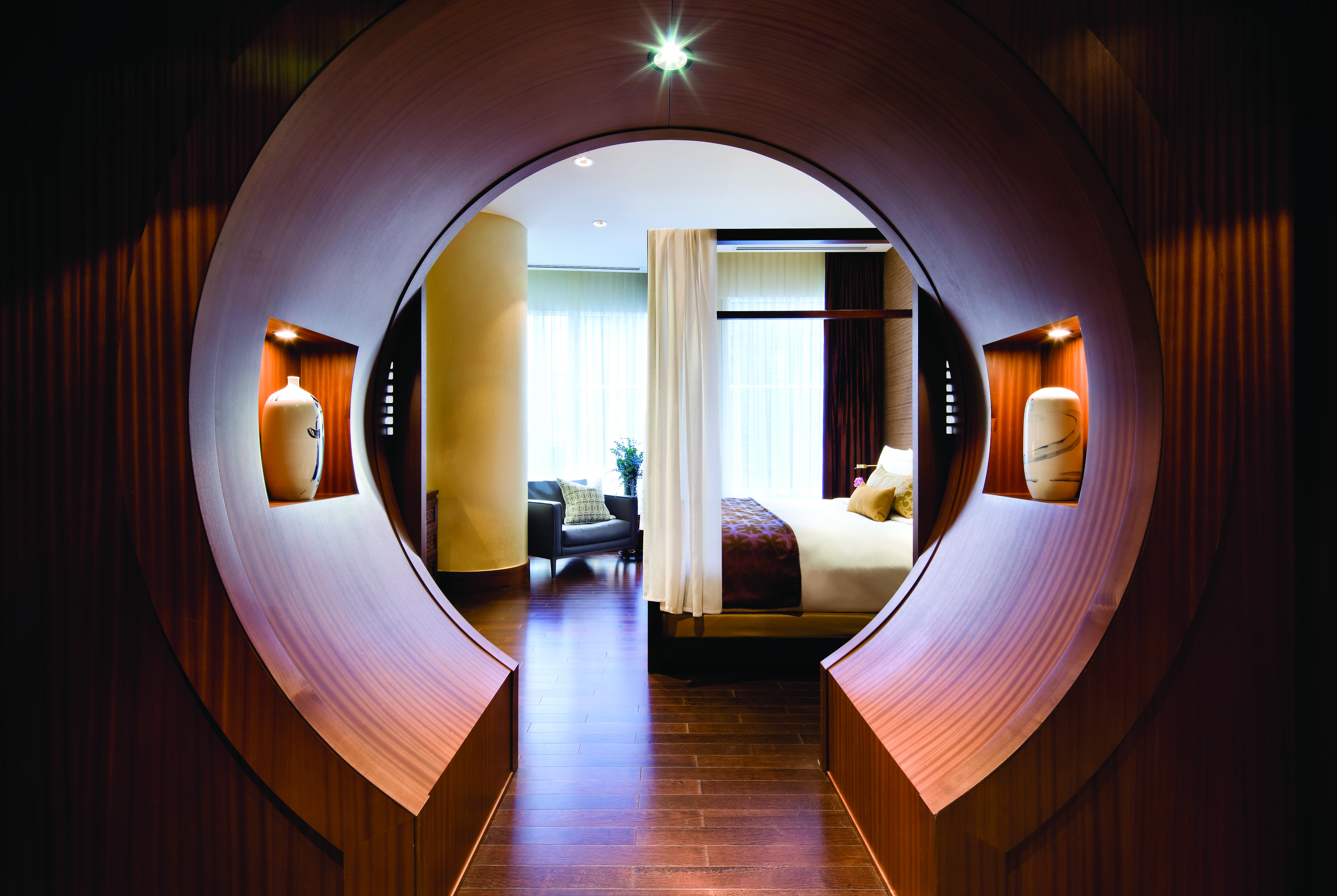 From a world-class spa to guilt-free afternoon tea service, we share eight reasons why you should book a detox staycation at Shangri-La Toronto.