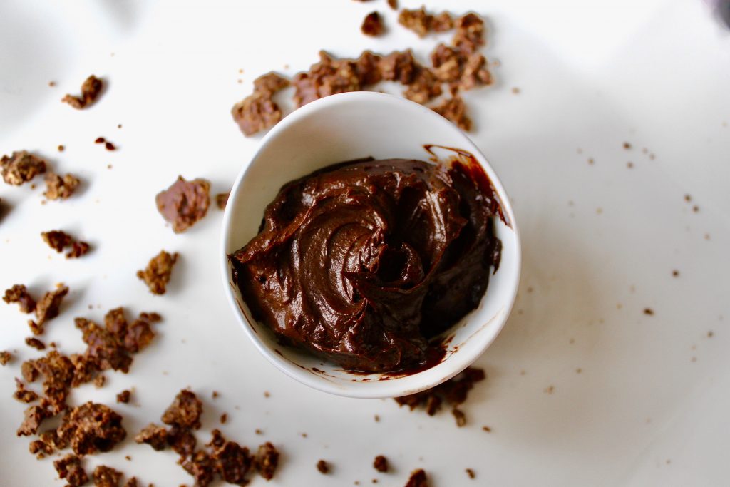 3-ingredient recipes. Chocolate Avocado Pudding At Home.