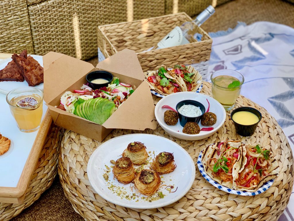 The Best Picnic Baskets in Toronto. Reyna on King.