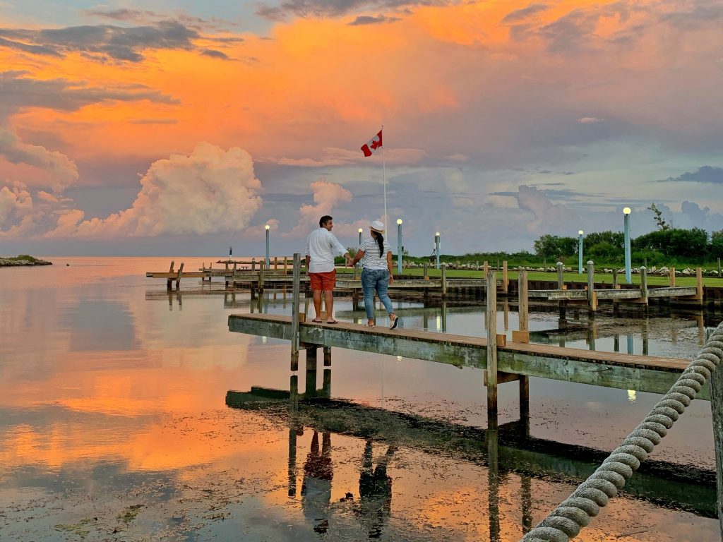 Jetty Bar and Grill